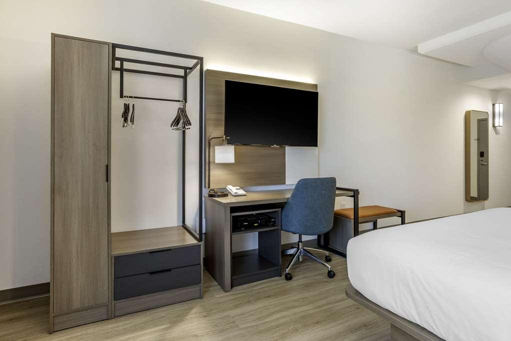 Comfort Inn & Suites Newark Liberty International Airport Szoba fotó