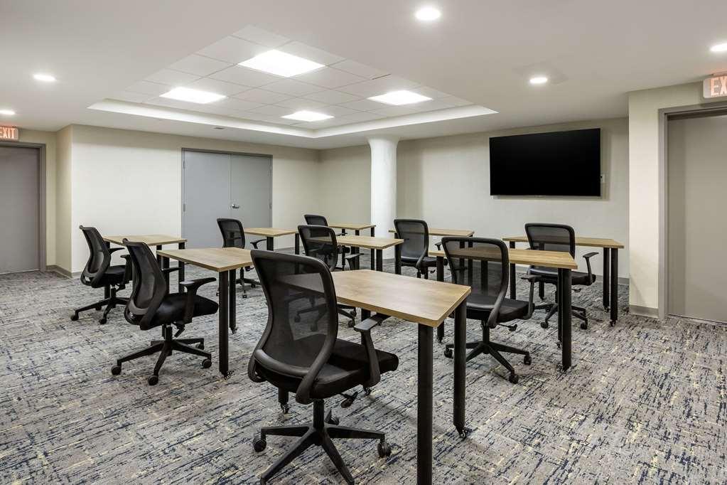 Comfort Inn & Suites Newark Liberty International Airport Létesítmények fotó