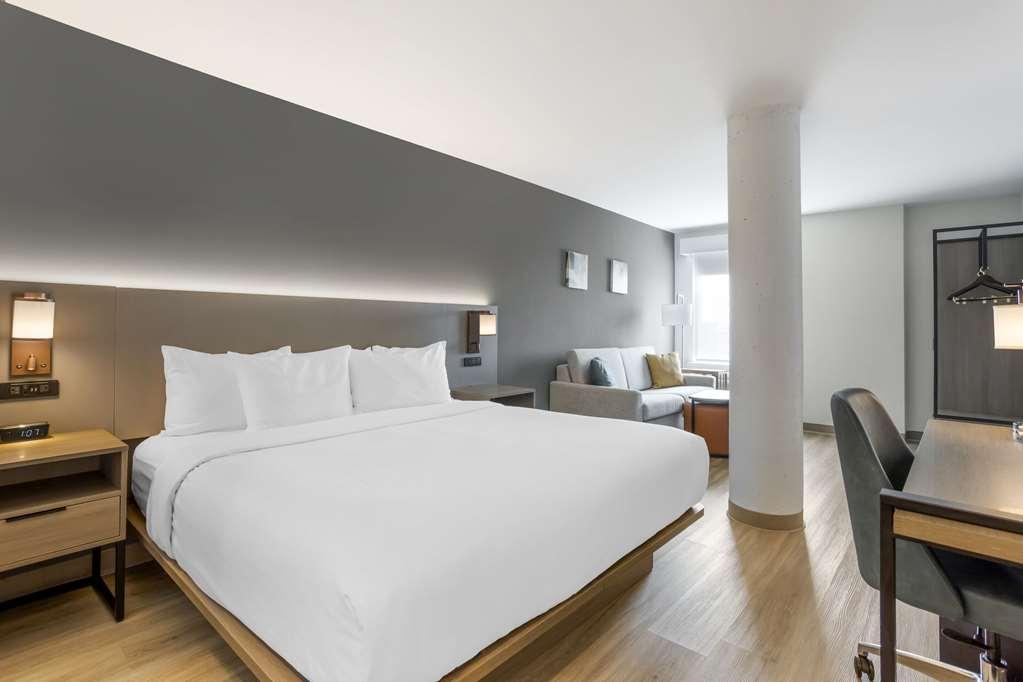Comfort Inn & Suites Newark Liberty International Airport Szoba fotó